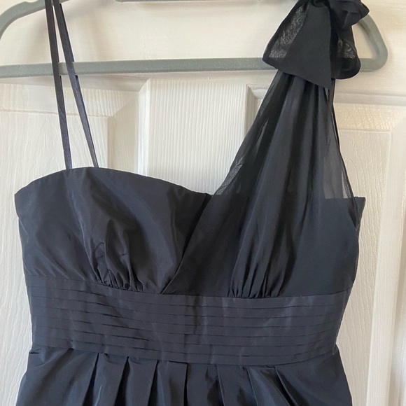 BCBGMAXAZRIA One Shoulder Party Dress Winter Formal Black Size 6 - Picture 2 of 10